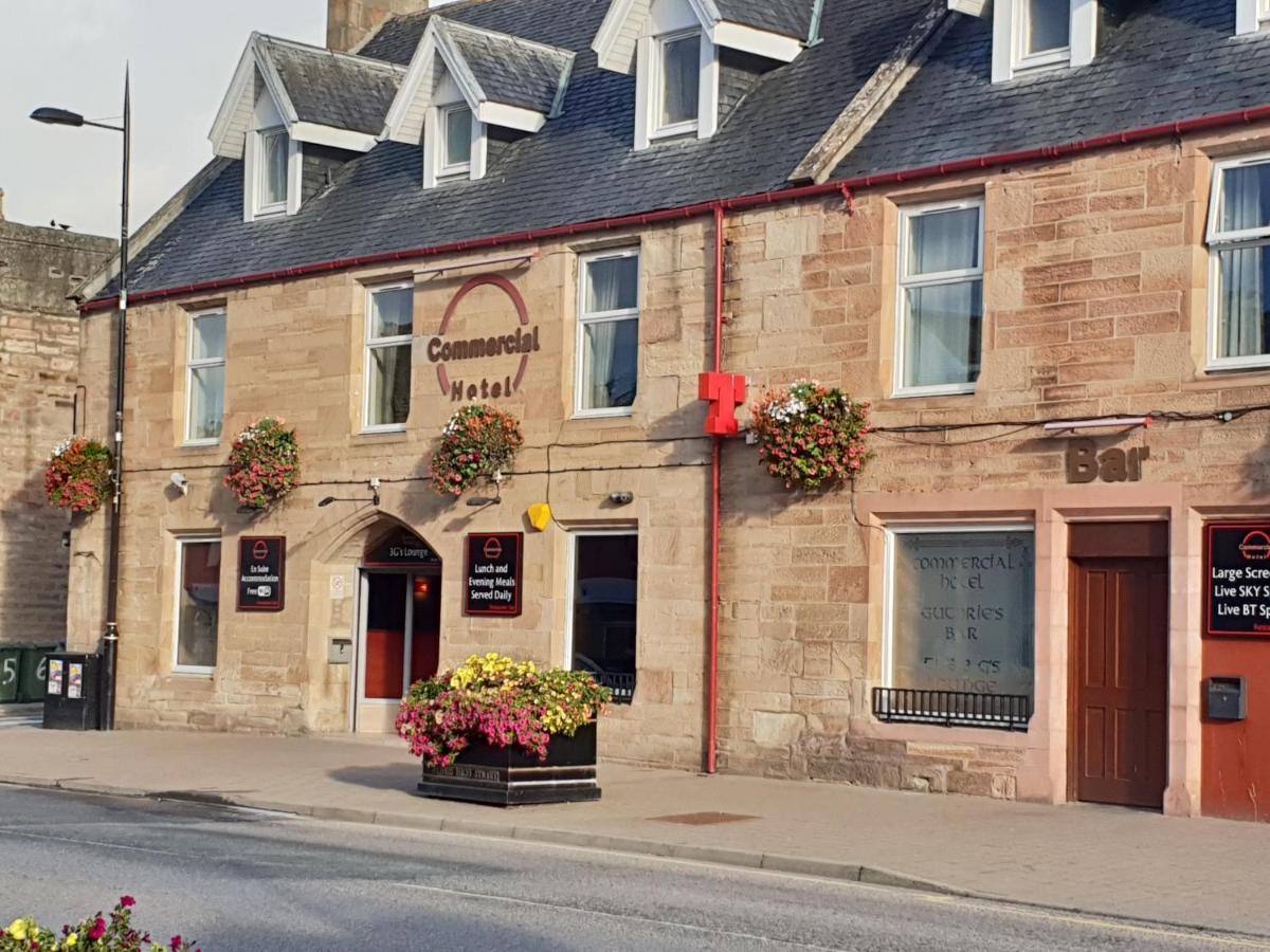 Commercial Hotel Alness Bagian luar foto